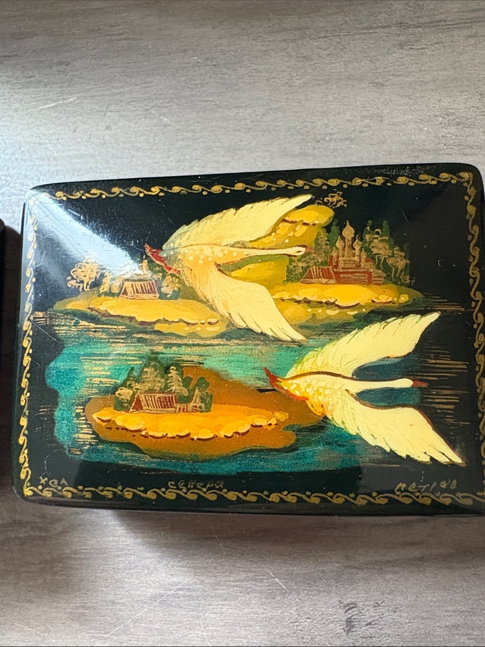 Matrioskas and Russian boxes hand-painted with lacquer - Picture 3 of 5